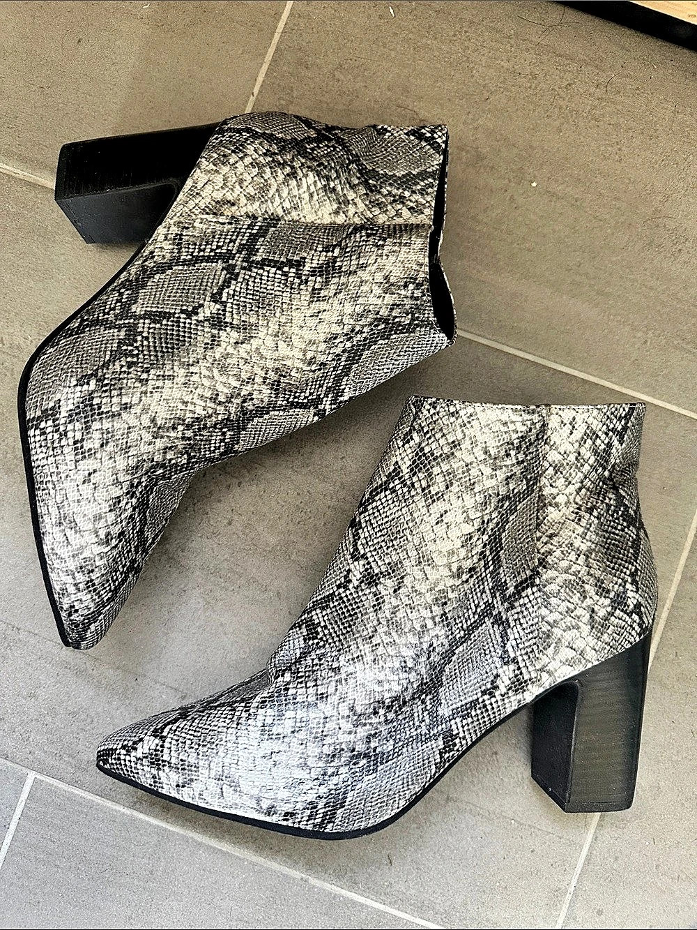Halogen Snakeskin Print Ankle Boots Gray & Black